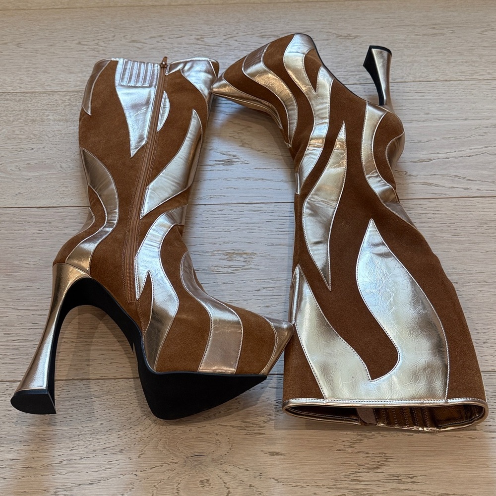 Jeffrey Campbell Untamed Tan Suede Platform Boot in Size 9M | NWT